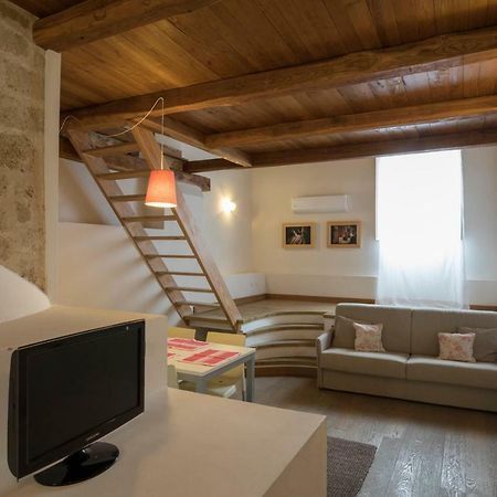 Maiorca 24 Apartments Alghero Bagian luar foto