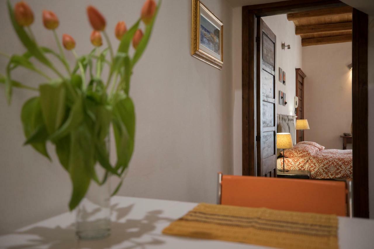 Maiorca 24 Apartments Alghero Bagian luar foto